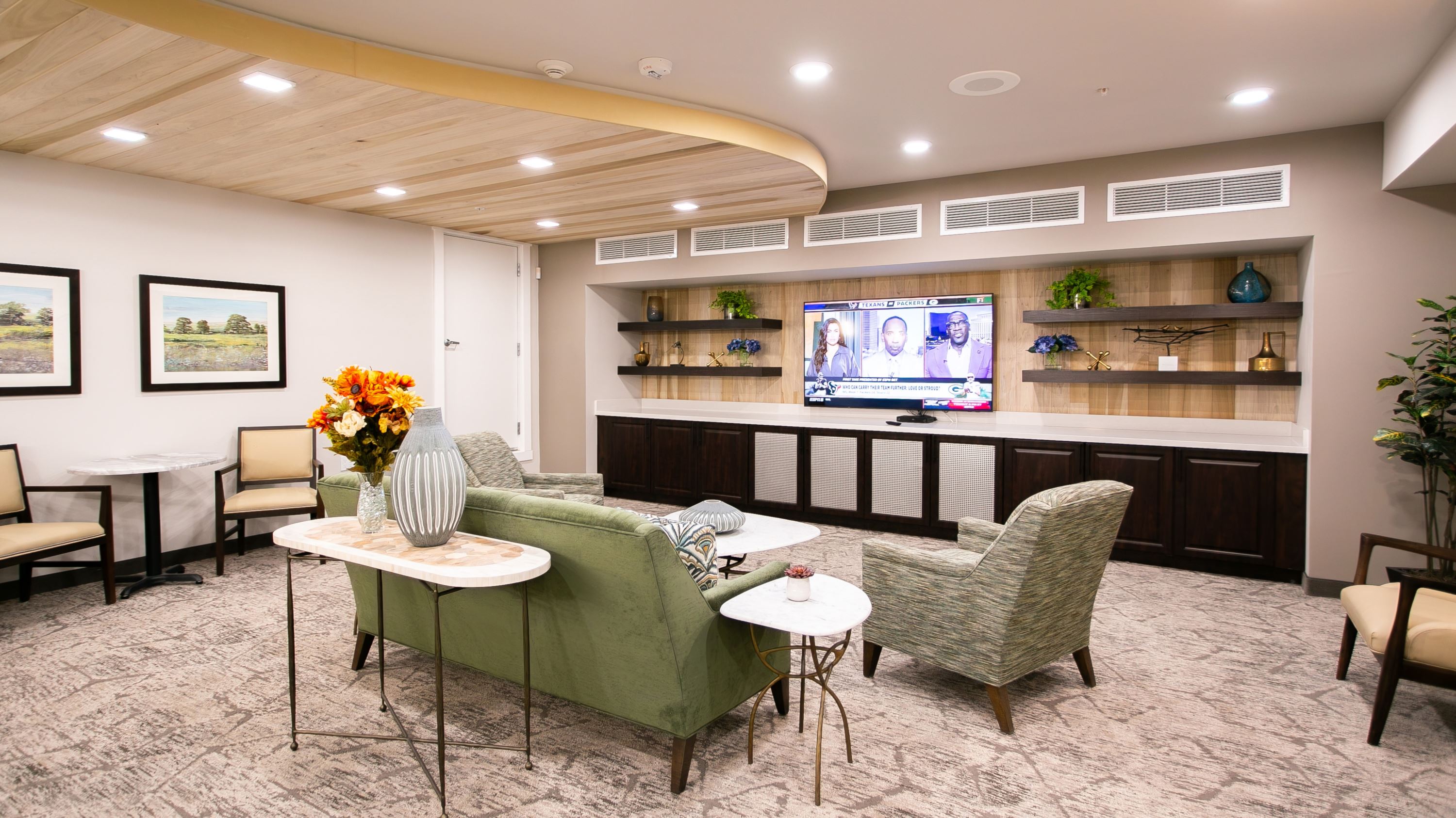 Riverwalk TV Room 2